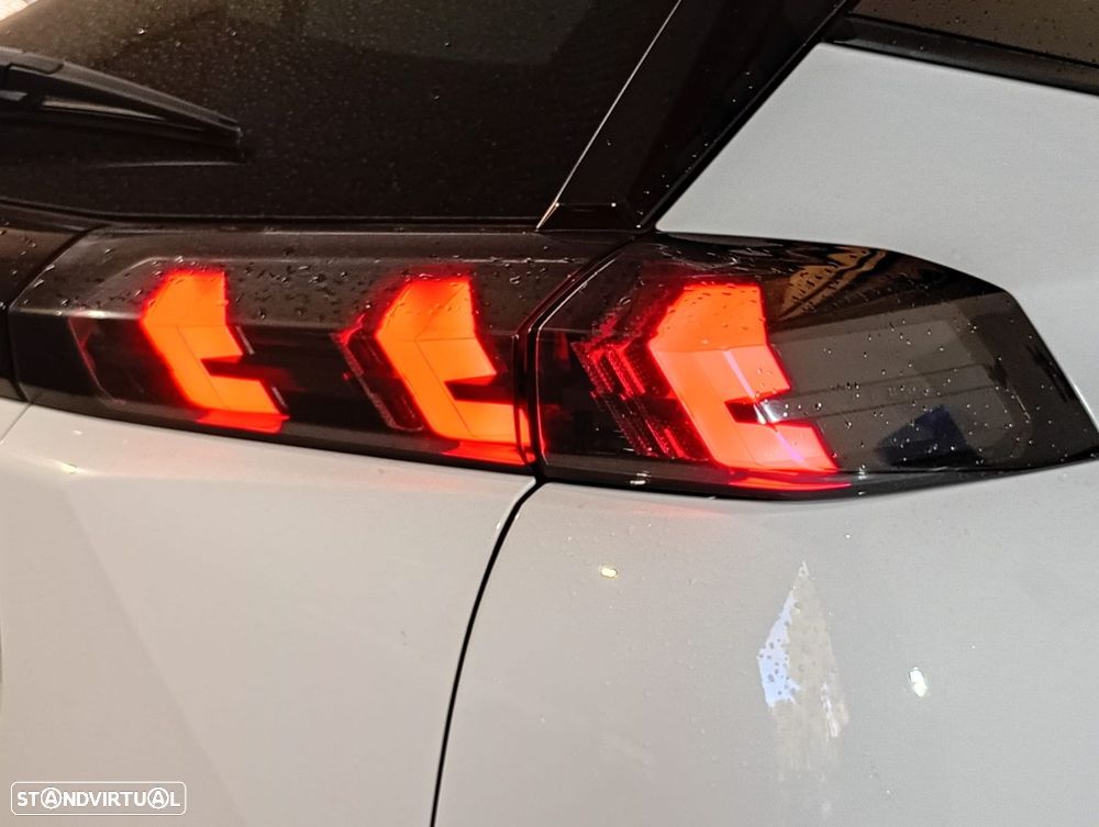 Peugeot 2008 1.5 BlueHDi Allure - 12