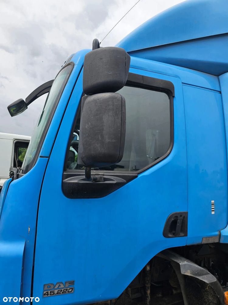 DRZWI LEWE KIEROWCY NIEBIESKIE KOMPLETNE DAF LF 45 55 01-13 rok