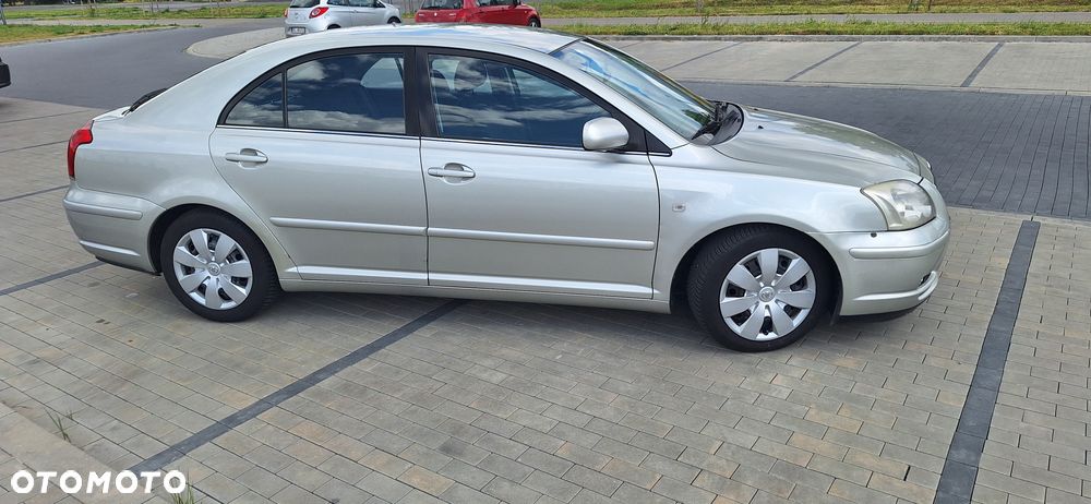 Toyota Avensis 2.0 VVT-i Automatik Sol - 10