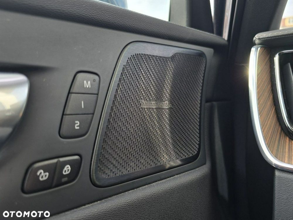 Volvo XC 60 B5 D AWD Inscription - 17