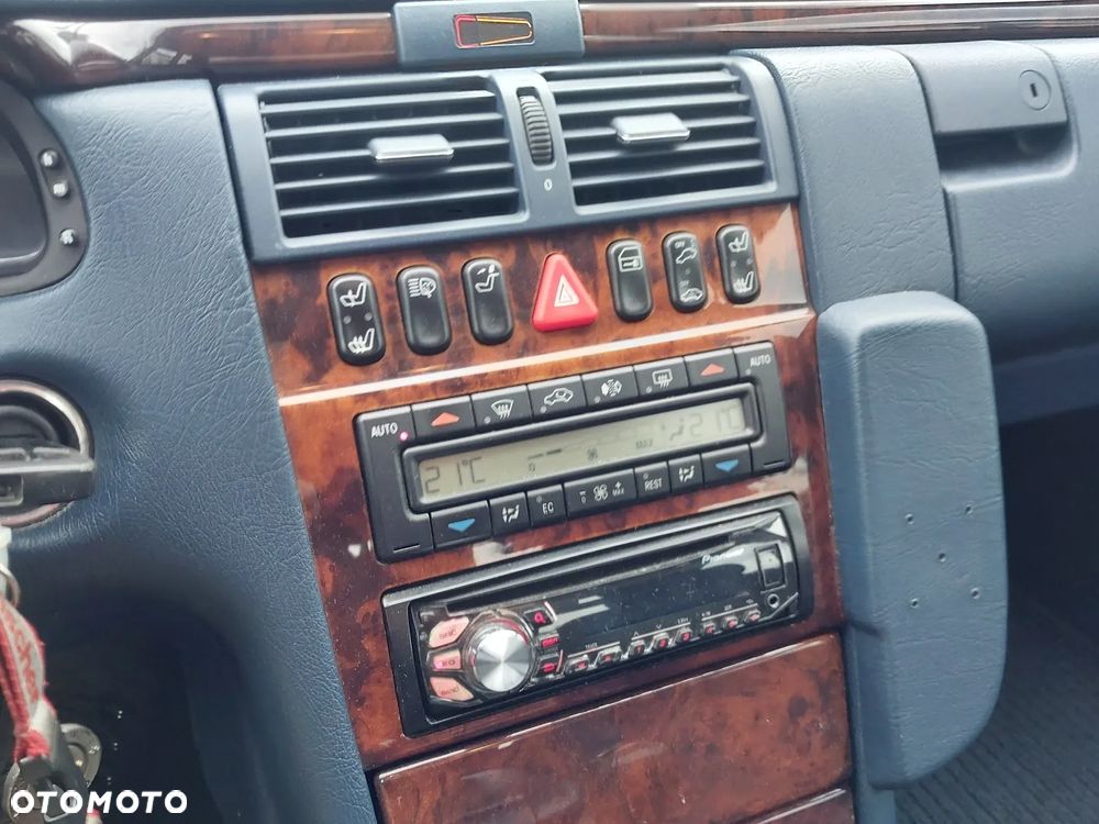 Mercedes-Benz Klasa E - 10