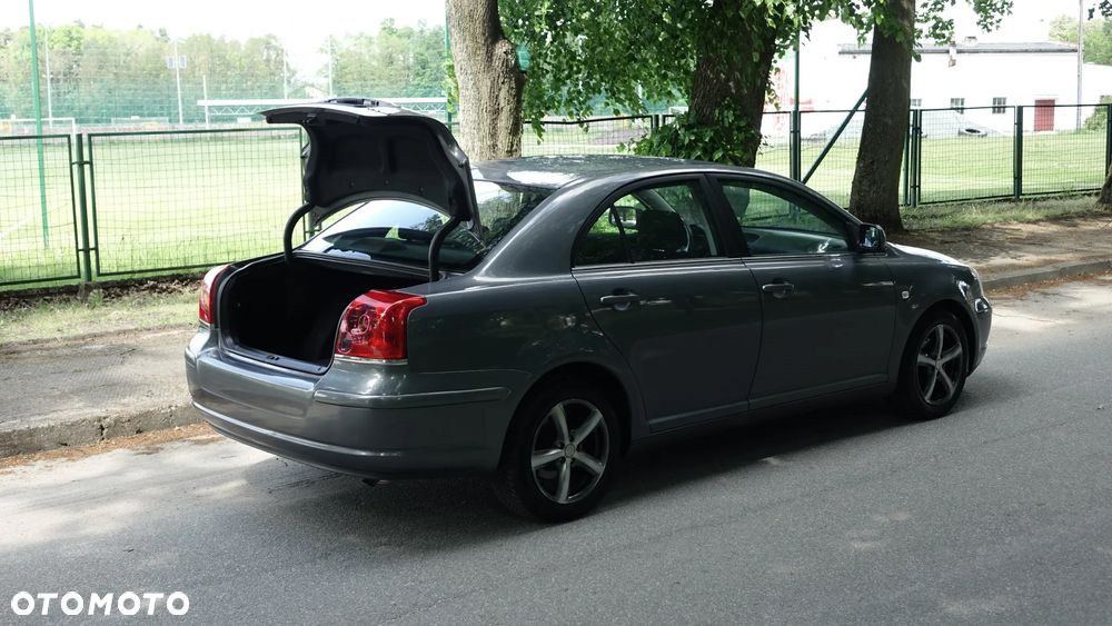 Toyota Avensis - 34