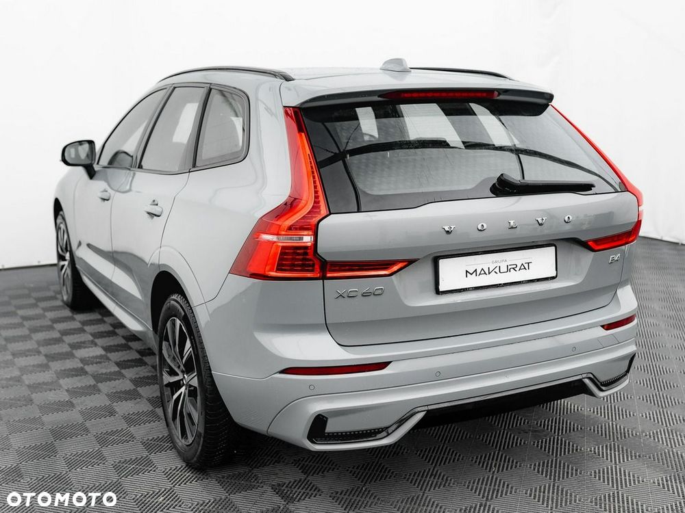 Volvo XC 60 B4 B Plus Dark - 5
