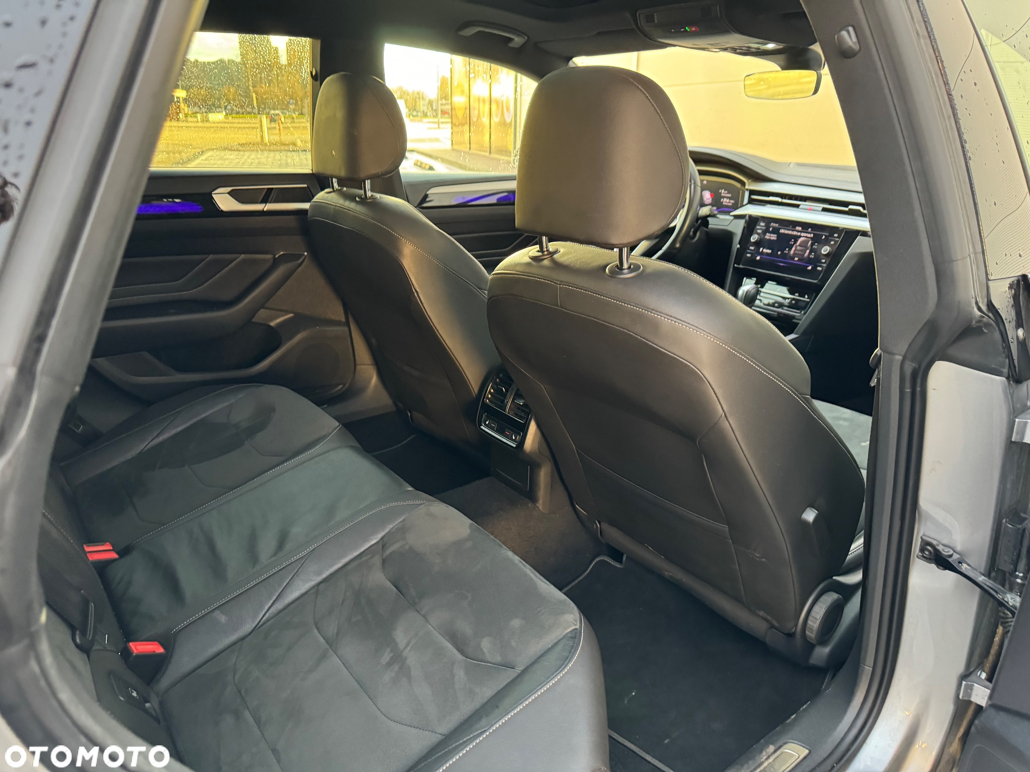 Volkswagen Arteon 2.0 TDI SCR R-Line DSG - 14