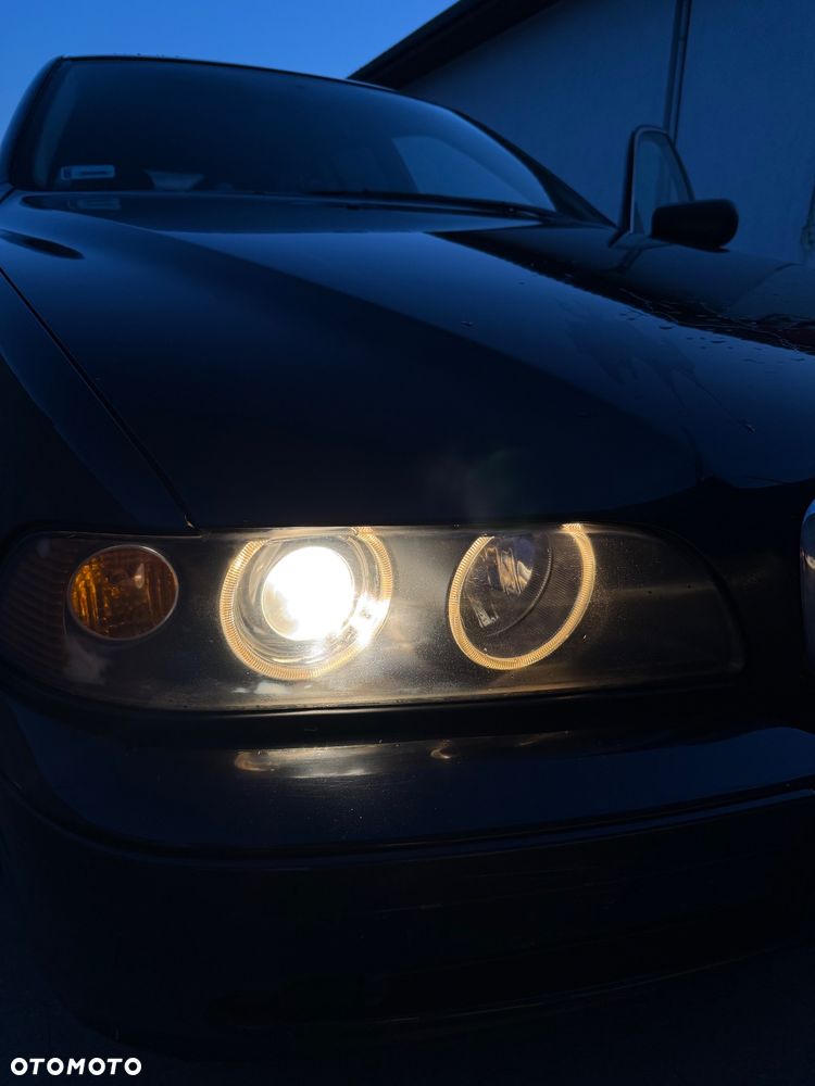 BMW Seria 5 - 36