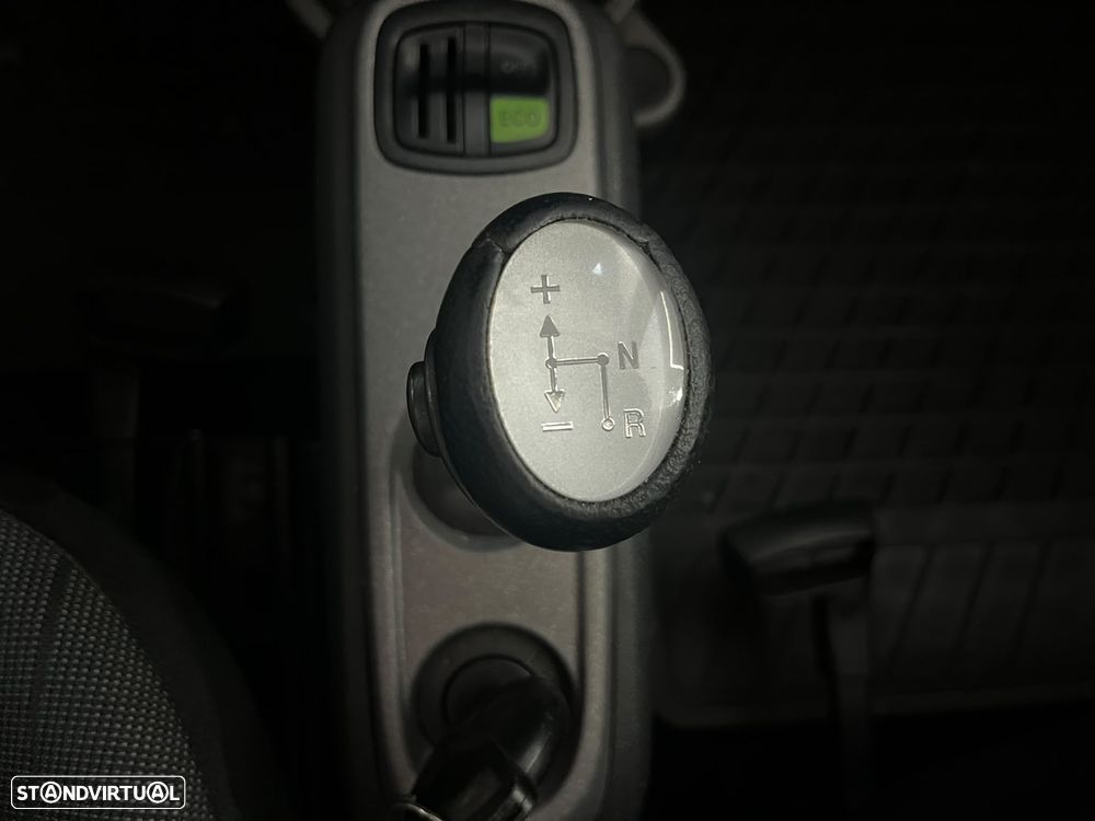 Smart ForTwo Coupé 1.0 mhd Passion 71 Softouch - 25
