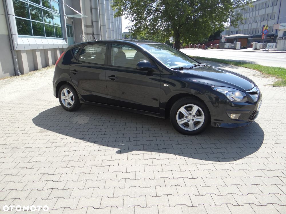 Hyundai i30 1.4 Blue Comfort - 14