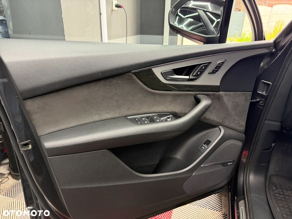 Audi Q7 50 TDI Quattro Tiptronic - 18