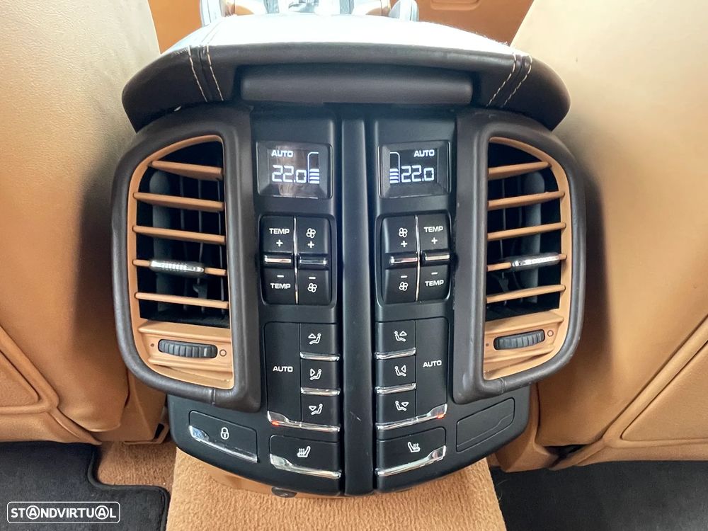 Porsche Cayenne Turbo S Tiptronic S - 9