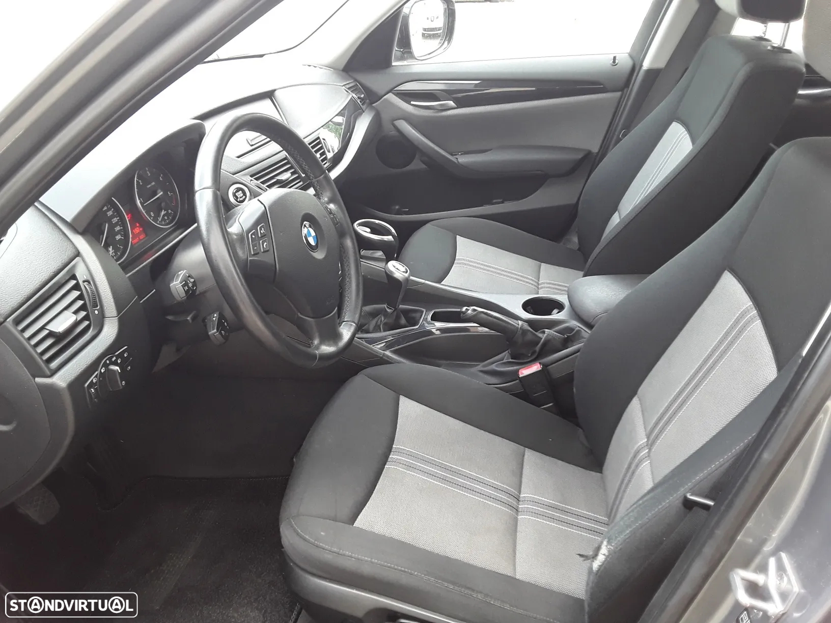 BMW X1 18 d sDrive - 12