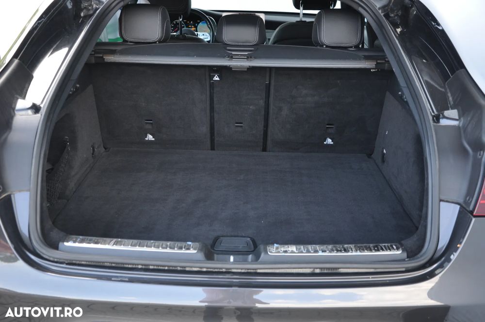 Mercedes-Benz GLC 300 d 4MATIC 9G-TRONIC AMG Line Plus - 30