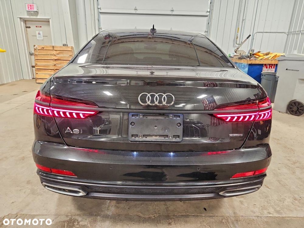 Audi A6 Sportback e-tron - 6