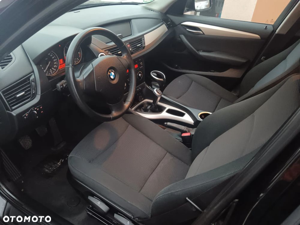 BMW X1 sDrive16d xLine - 9