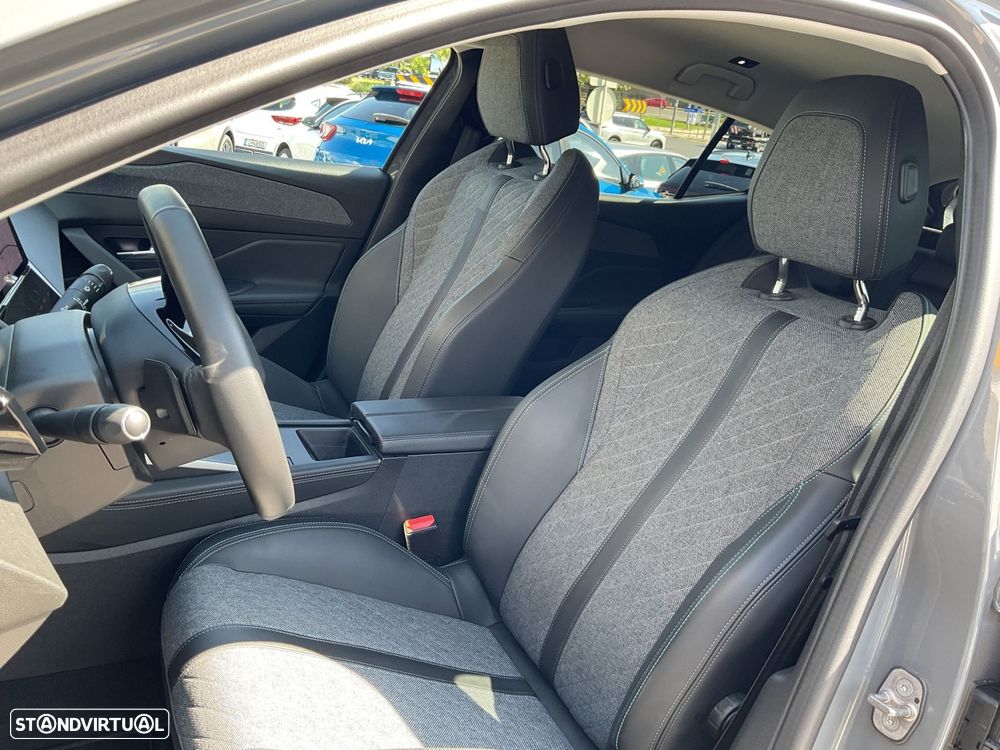 Peugeot 408 1.2 PureTech Allure EAT8 - 23