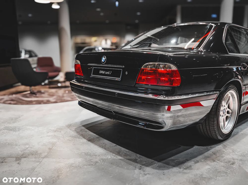 BMW Seria 7 - 10