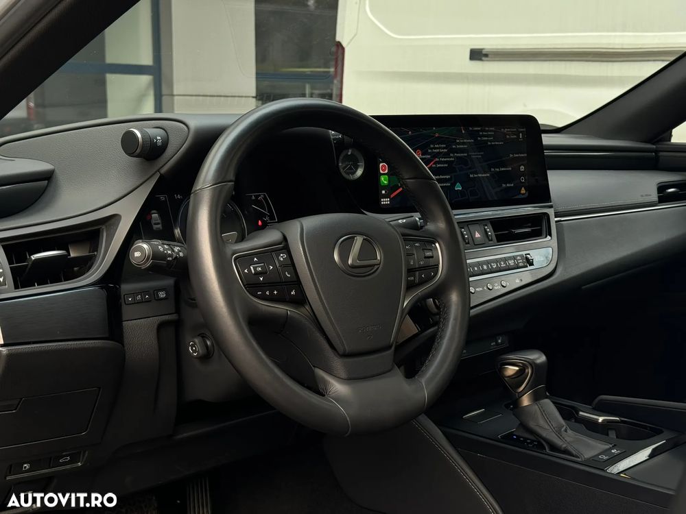 Lexus Seria ES 300h Executive - 17