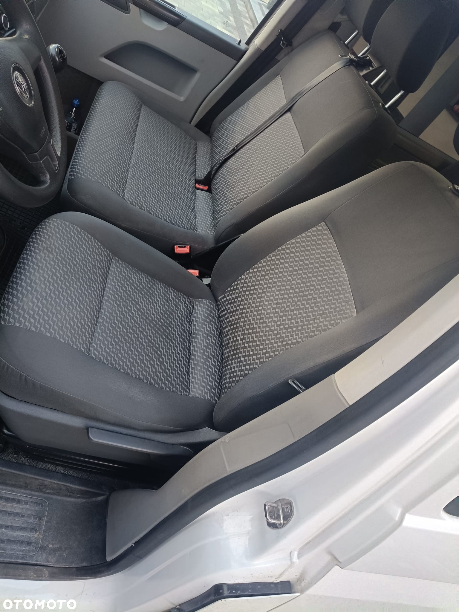 Volkswagen Caravelle - 16