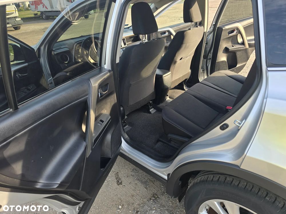 Toyota RAV4 2.2 D-4D Premium - 18