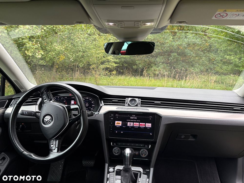 Volkswagen Passat - 5