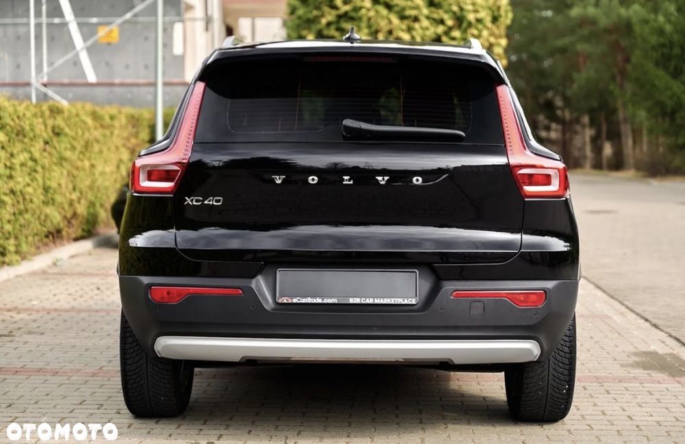 Volvo XC 40 T3 Momentum Pro - 17