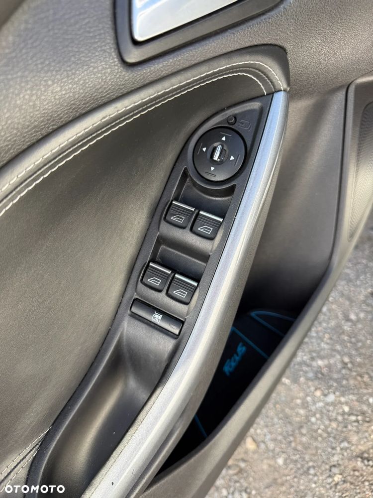 Ford Focus - 24