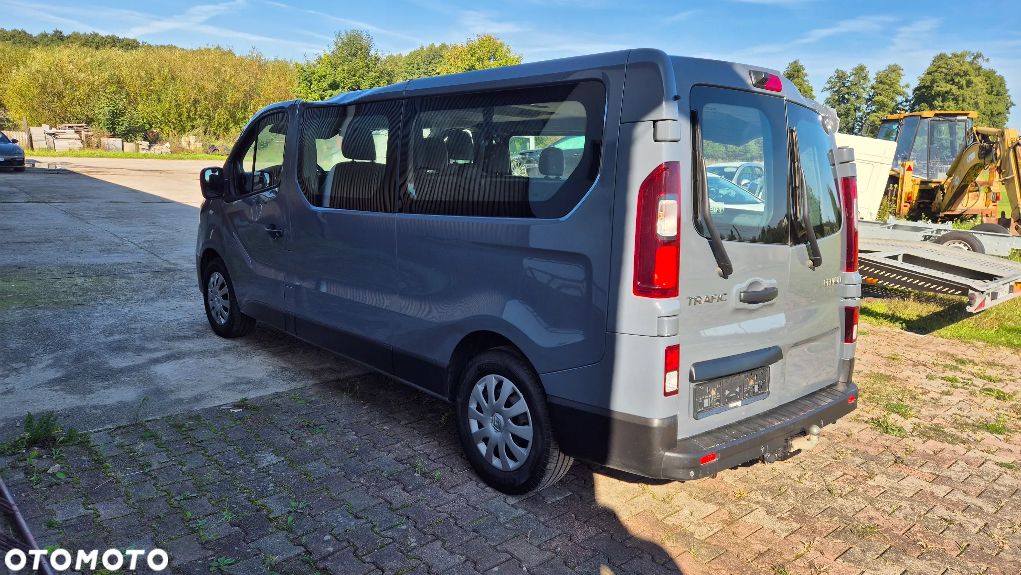 Renault Trafic Grand SpaceClass 2.0 dCi EDC - 25