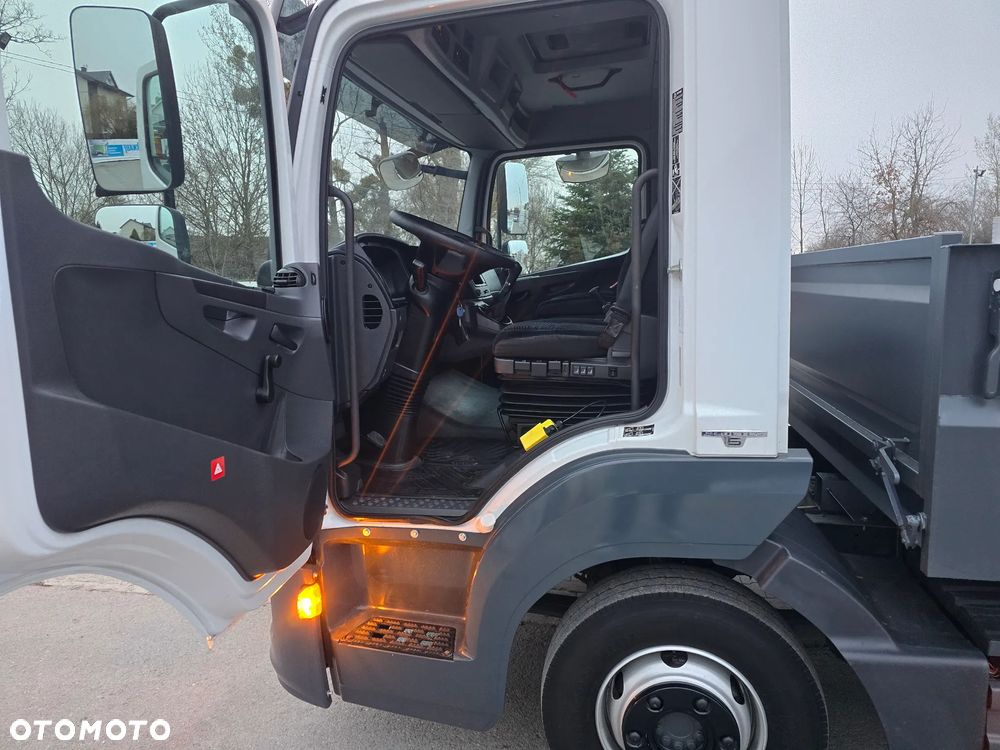 Mercedes-Benz Atego/Wywrotka/Manual/Blokada mostu - 26
