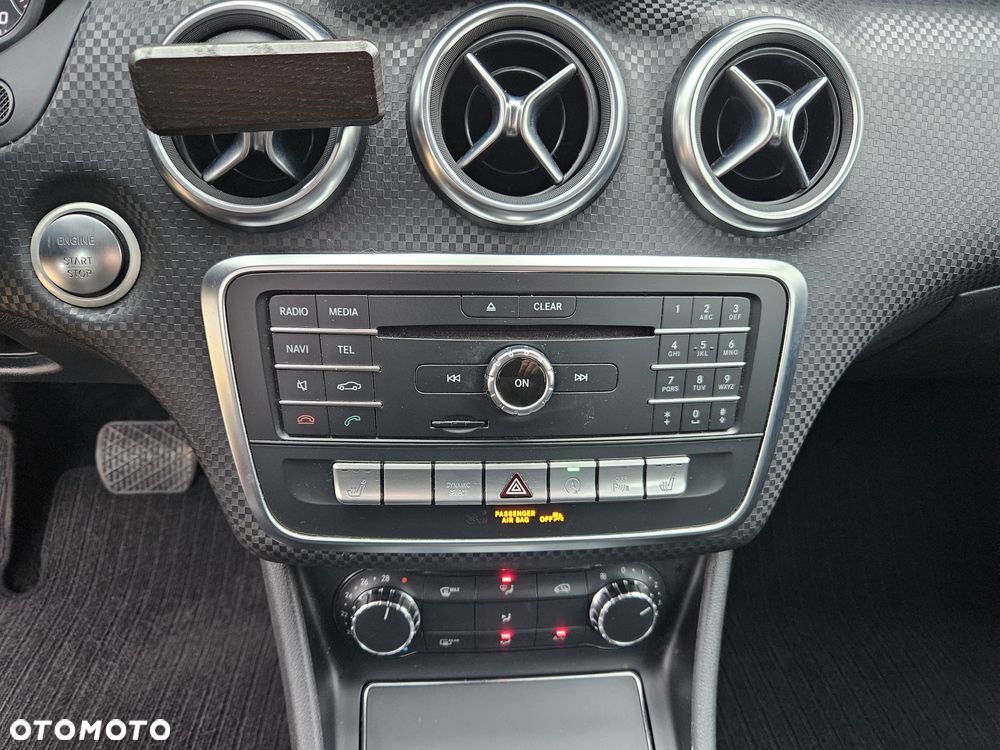 Mercedes-Benz Klasa A 180 7G-DCT StreetStyle - 24