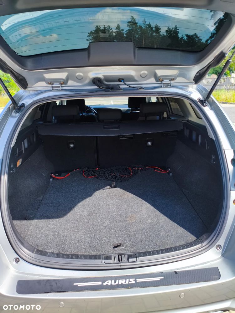 Toyota Auris Hybrid 135 Prestige - 16