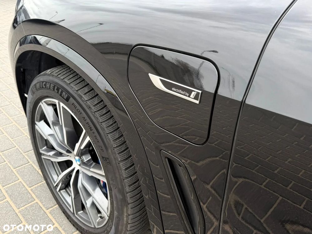 BMW X5 xDrive45e - 15