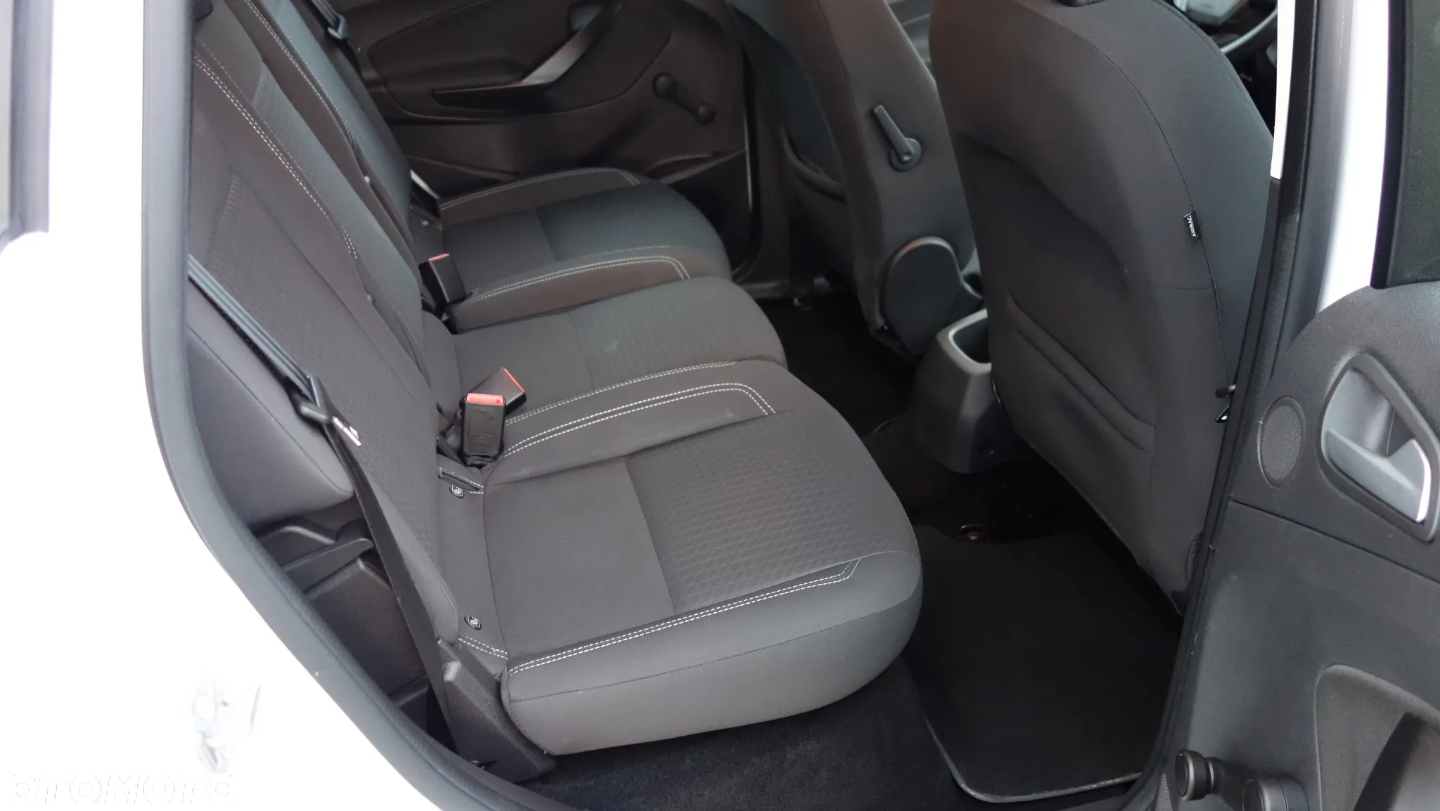 Ford C-MAX 1.0 EcoBoost Trend ASS - 26