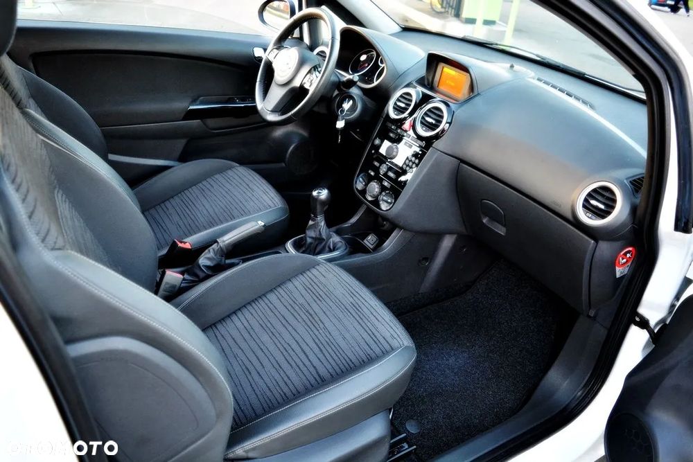 Opel Corsa 1.2 Edition - 17