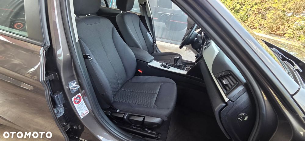 BMW Seria 3 316d EU6 - 38