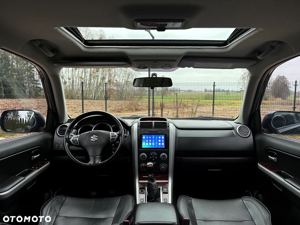 Suzuki Grand Vitara 2.0 Comfort + Family - 12