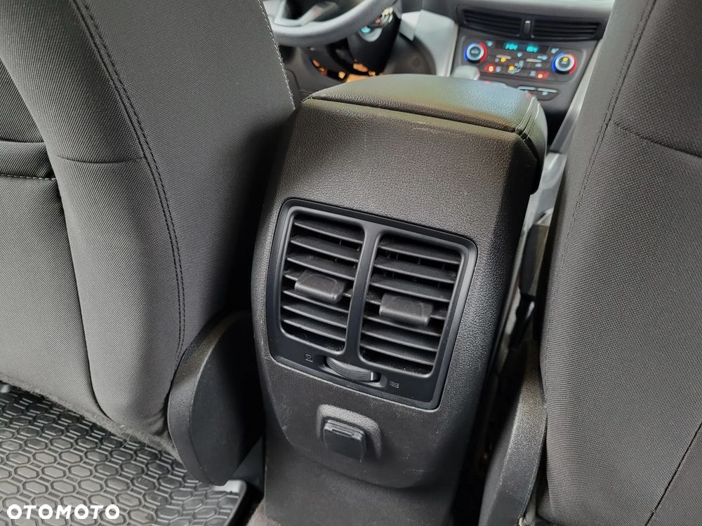 Ford Kuga 1.5 EcoBoost 4WD Trend - 34