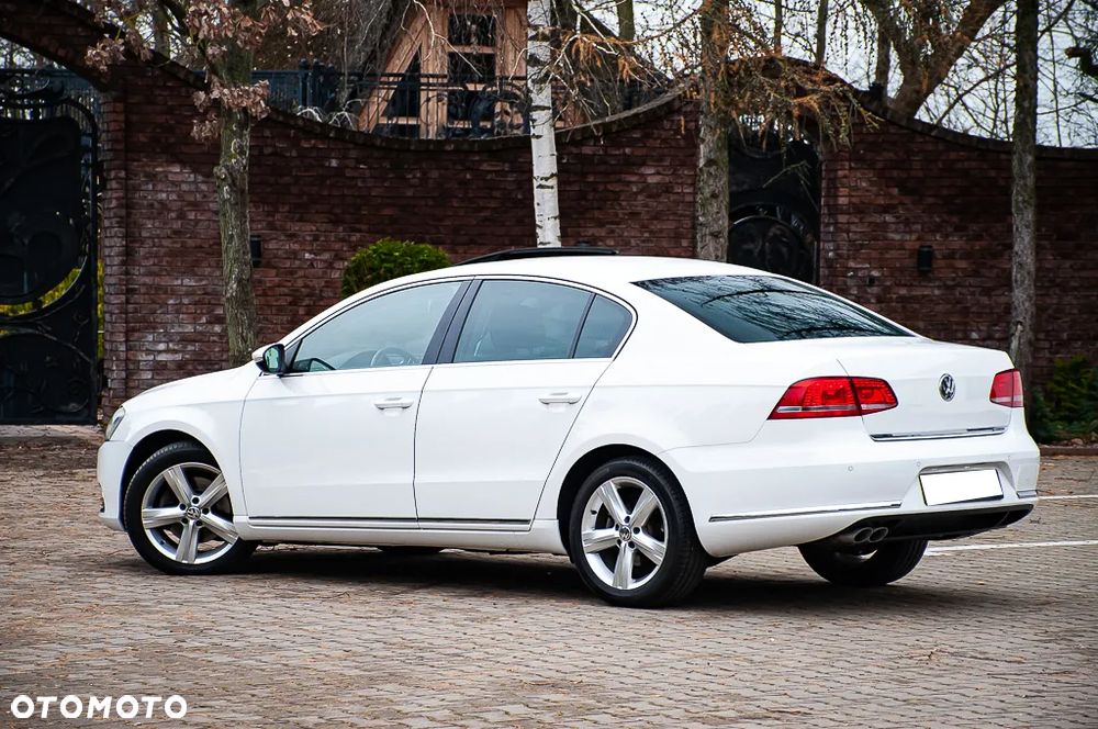 Volkswagen Passat 2.0 Blue TDI SCR Highline - 17