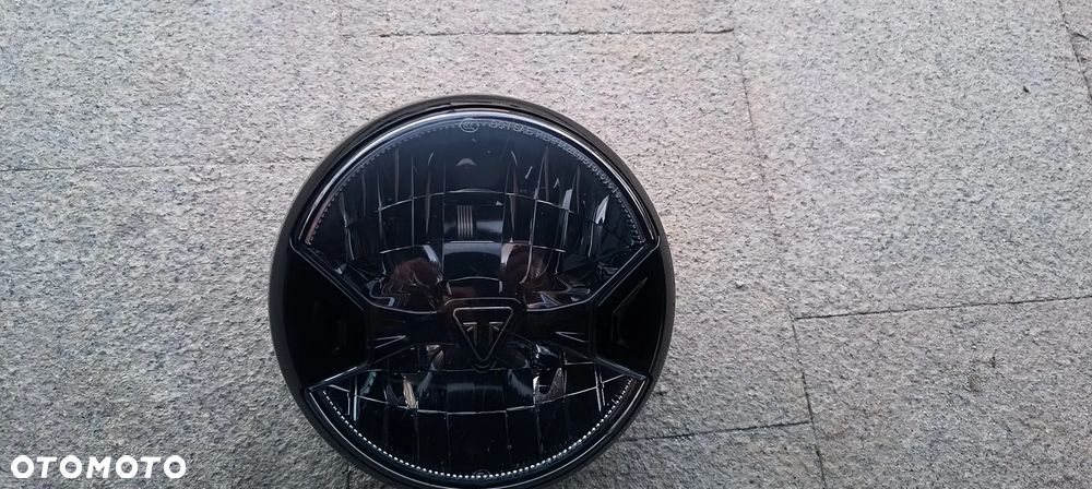 TRIUMPH TRIDENT 660 LAMPA PRZÓD REFLEKTOR - 5