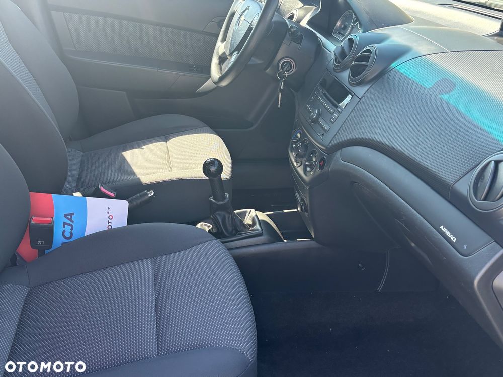 Chevrolet Aveo 1.2 16V LS - 26