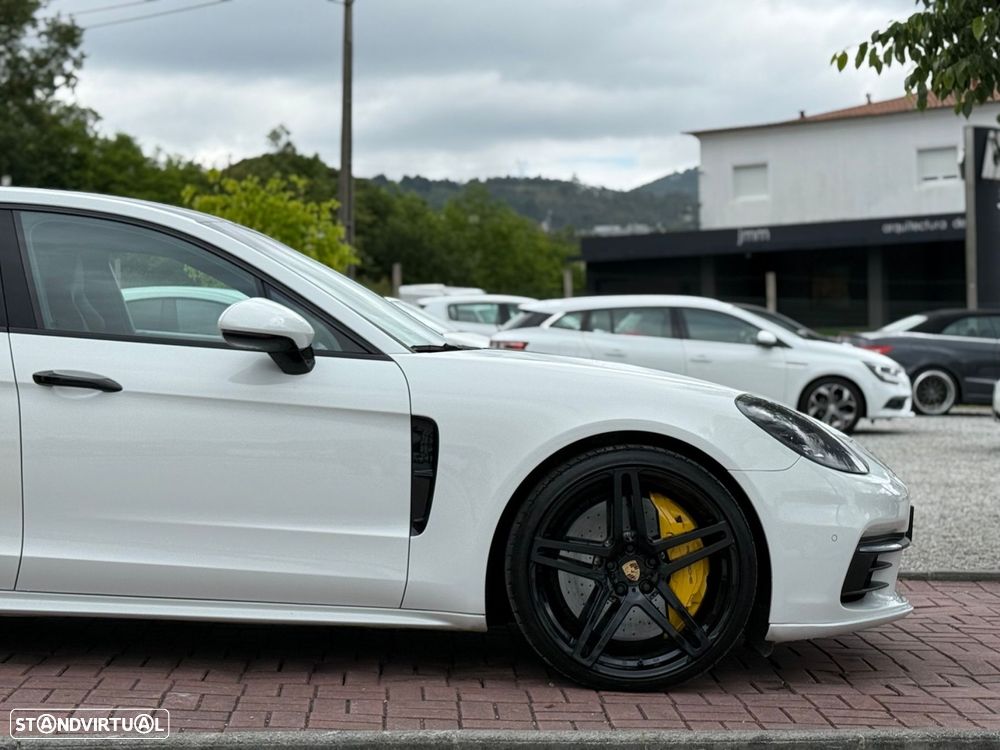 Porsche Panamera 4 S - 10