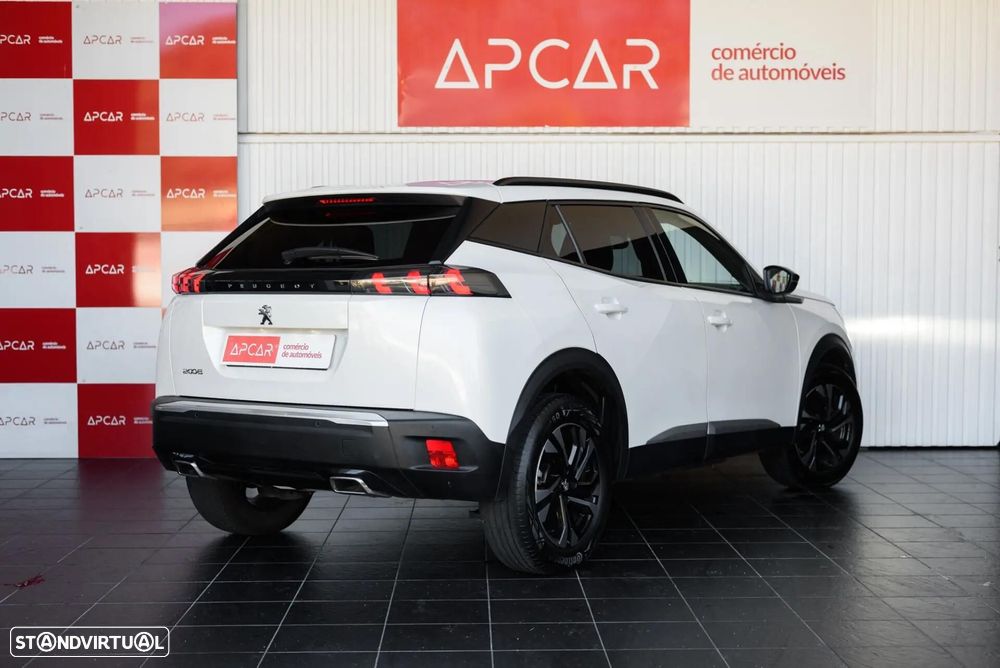 Peugeot 2008 1.2 PureTech Allure EAT8 - 14