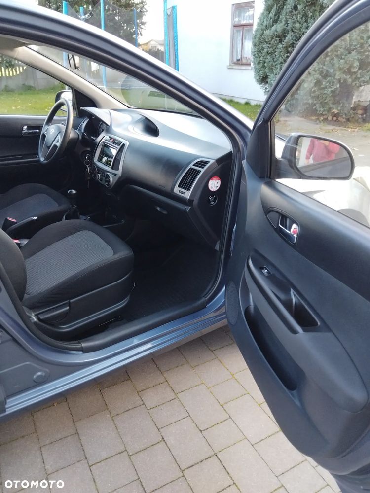 Hyundai i20 1.2 Trend - 10