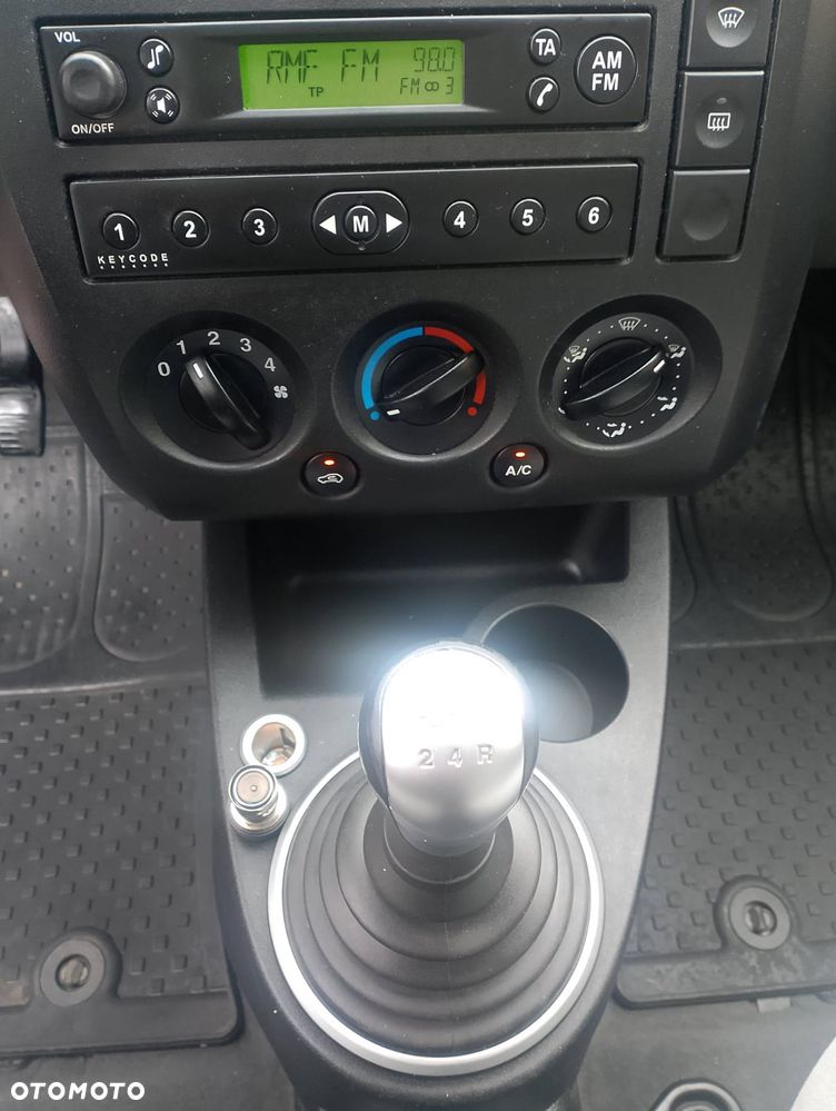 Ford Fiesta 1.4 Trend - 19