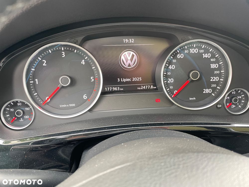 Volkswagen Touareg 3.0 V6 TDI BMT Perfectline - 21