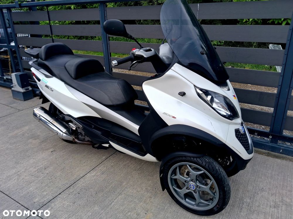 Piaggio MP-3 - 4