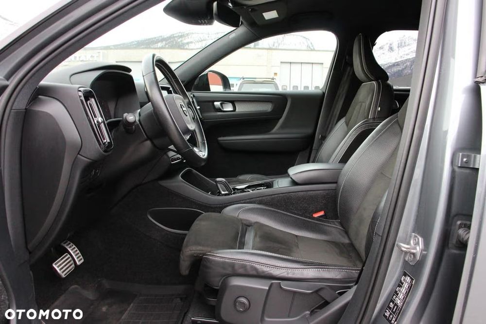 Volvo XC 40 D4 AWD Geartronic R-Design - 16