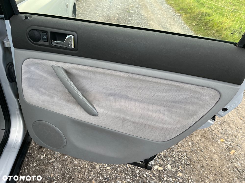 Volkswagen Passat 1.8T Comfortline - 22