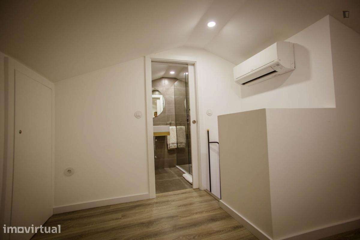 Apartamento com 2 quartos - localizado em Santo Ildefonso Porto - Grande imagem: 3/9