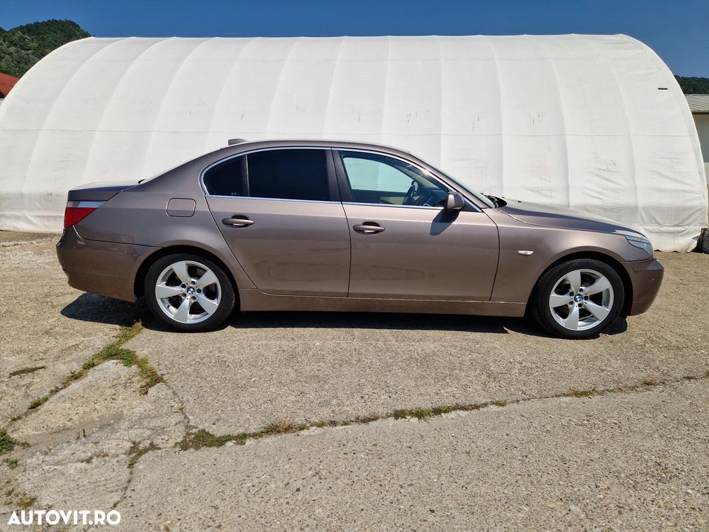 BMW Seria 5 523i - 3