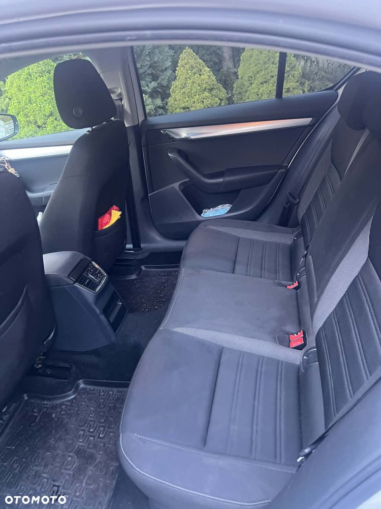 Skoda Octavia 2.0 TDI Drive - 8