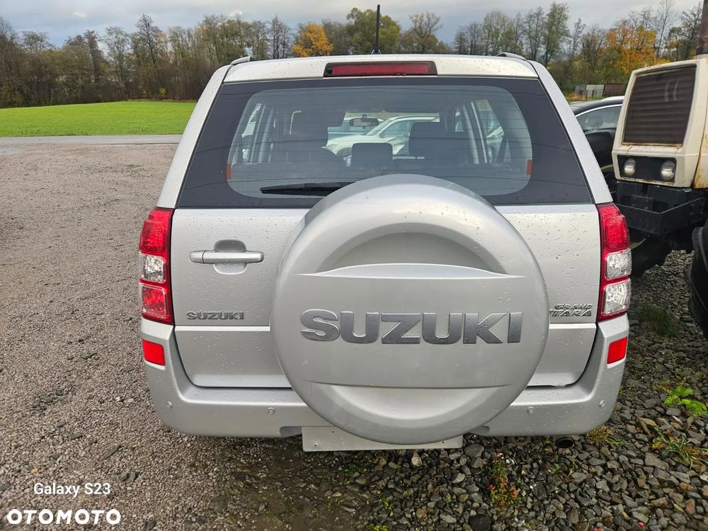 Suzuki Grand Vitara 2.0 Club - 4